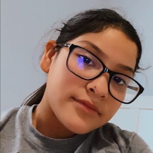 Meet your Posher, Andrea